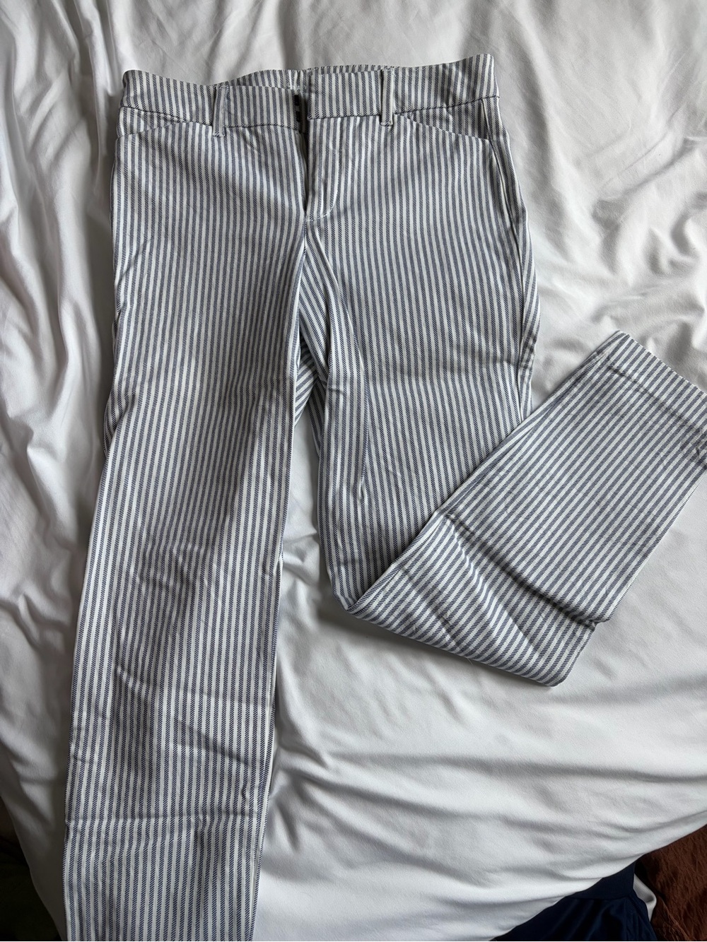 Old Navy White and Gray Pinstripe Trousers